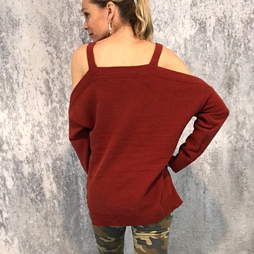 Rust cold shoulder sweater - Picture 6 of 8